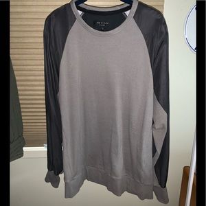 Crew neck sweatshirt